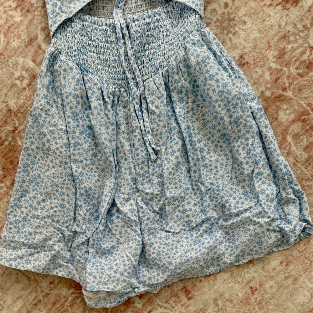Floral Blue and White Women’s Hollister Romper! - Picture 2 of 7